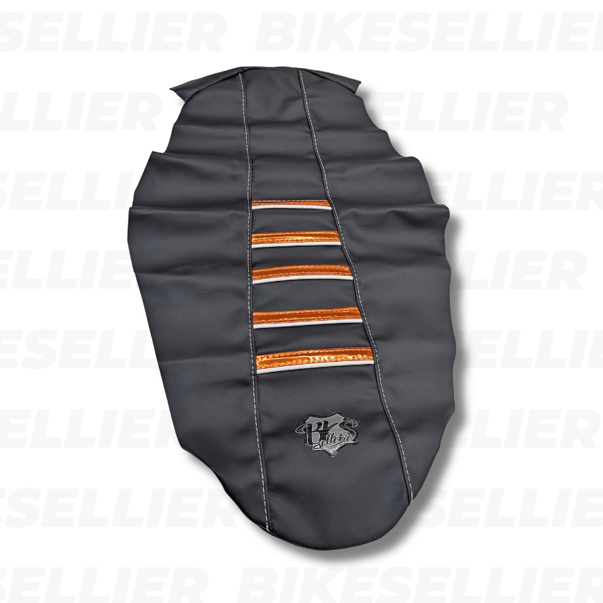 Housse De Selle BKS -Derbi DRD Pro (2006-2014) - Evo black v2 chrome orange