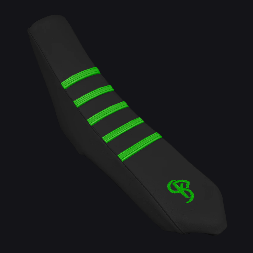 Housse de selle 50cc EVO BLACK Vert — bandes grip sur dessus noir, cousue main par BKS